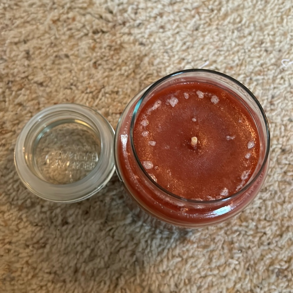 Yankee Candle Cinnamon Toast - Picture 3 of 5